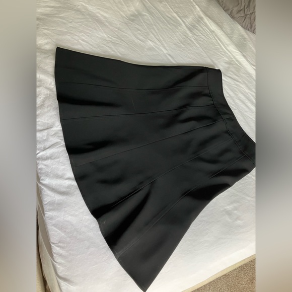 Black knee-length pleated skirt 4P - Picture 5 of 5